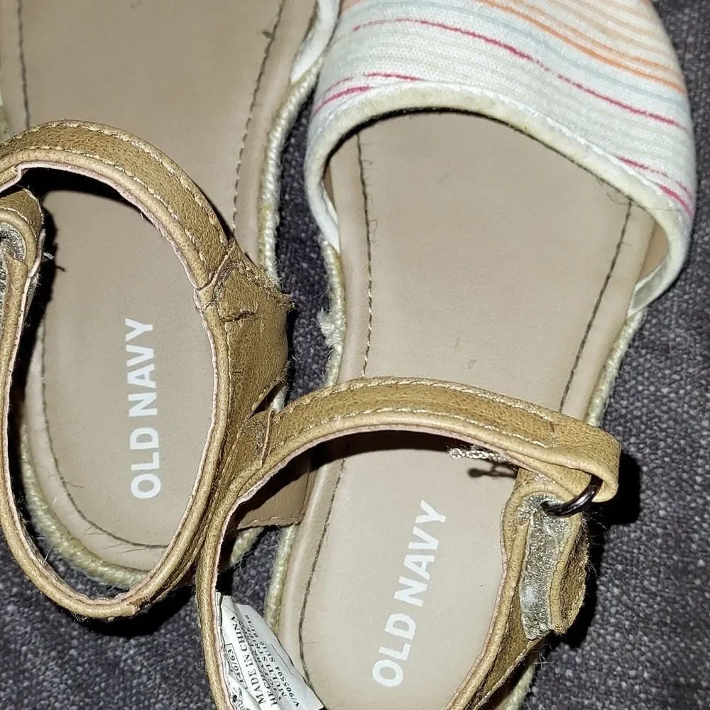 OLD navy kids girls Sandals size  7